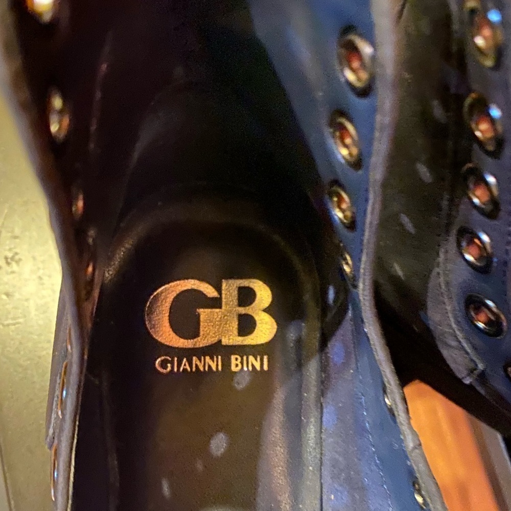 Gianni Bini Blue suede low cut boots - Picture 4 of 6